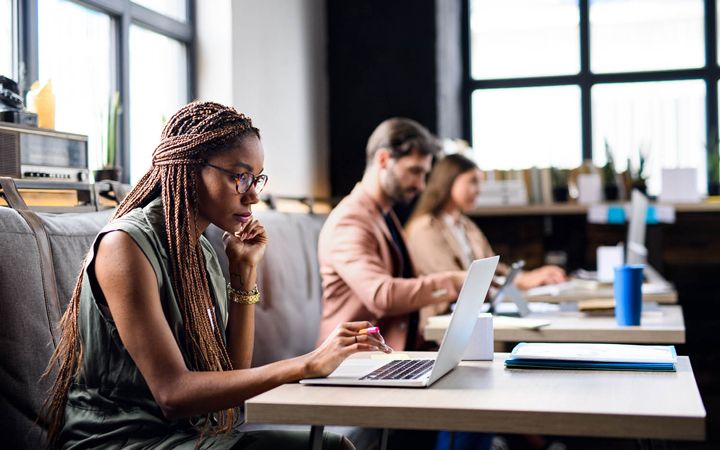 bridging-communications-gaps-between-teams