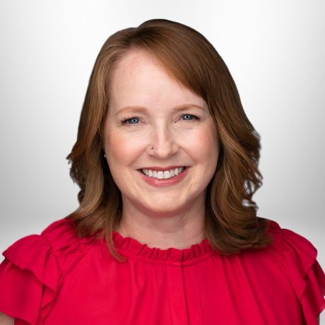 Jenn Folsom headshot